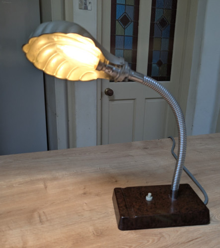 Art deco shell - desk, lamp
