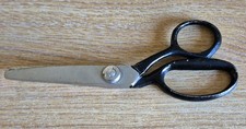 VINTAGE SOLAR FOREIGN PINKING SHEARS CRIMPING SCISSORS ZIG ZAG CUT