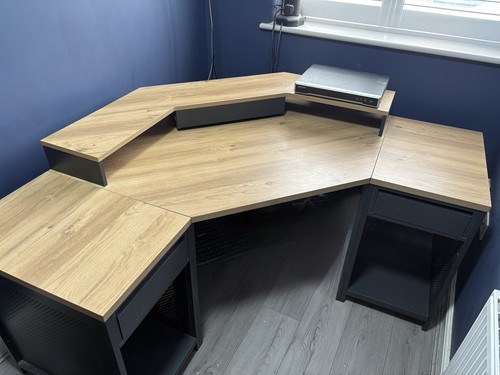 Habitat modular corner desk - corner,