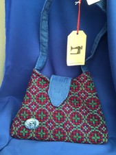 Vtg Welsh wool Tapestry Purse
