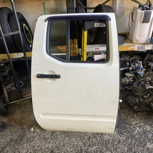 Genuine nissan navara - genuine, d40