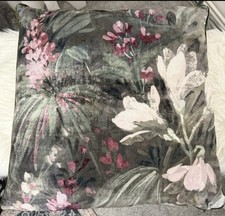 Green floral 55x55cm pair of