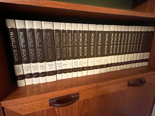 The world book - the,