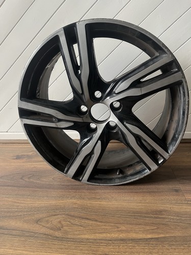 Genuine volvo v40 - v40, r