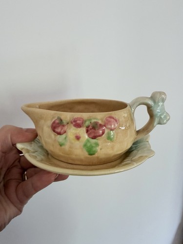 Sauce boat and saucer