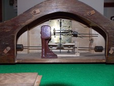 Vintage unusual Uhligs Waagependel striking mantel clock for restoration.