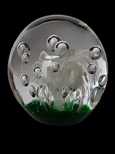 GREEN WHITE FOUNTAIN SPRAY