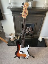Squire affinity bass guitar - affinity,