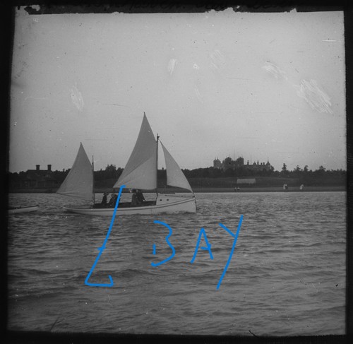 Boat near haven river deben - near,