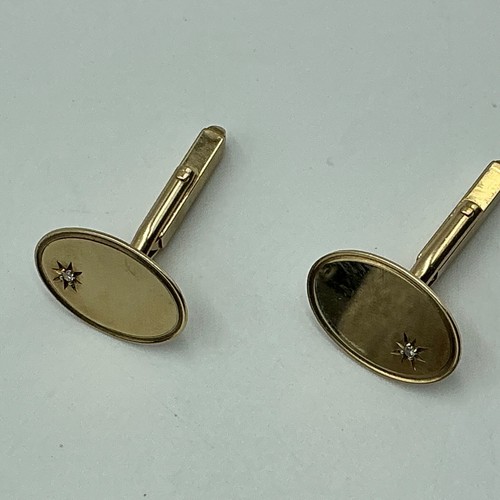9ct gold and diamond oval - gold,