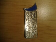 AVON REPRESENTATIVE lapel pin badge. (C36f3)