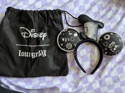 Disney steamboat willie mickey - willie,