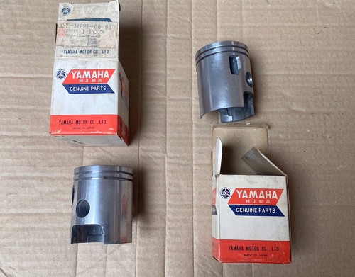 Yamaha ycs1 pair pistons - pistons, std