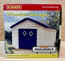 Hornby Skaledale R8552 "Wooden Garage" OO Gauge Model Building Boxed.