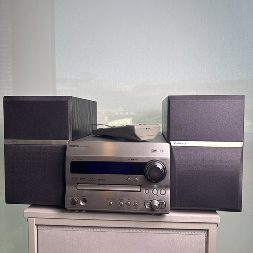 Onkyo un7 dvd receiver xm - onkyo,