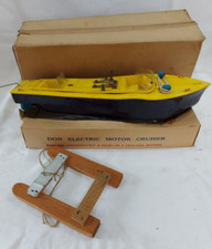 Vintage model boat Don-Craft