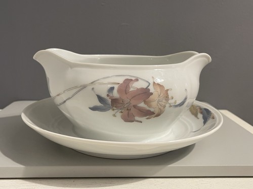 Vintage gravy boat - vintage,