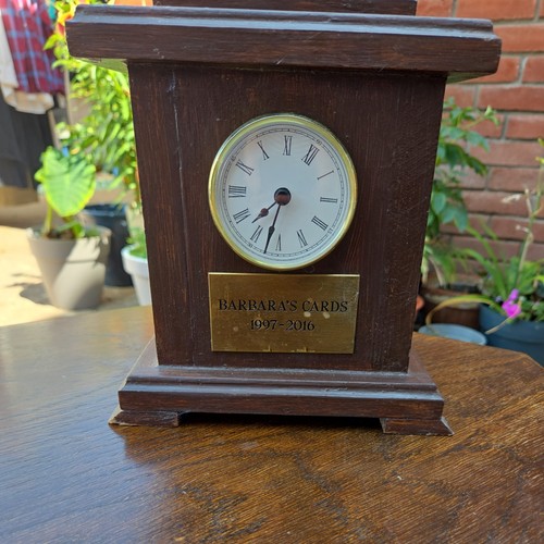 Wooden mantel clock small desk - wooden,