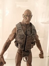 Hellboy Mezco Roger Figure