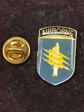 1st Special Forces Command US Army lapel badge (Vietnam)