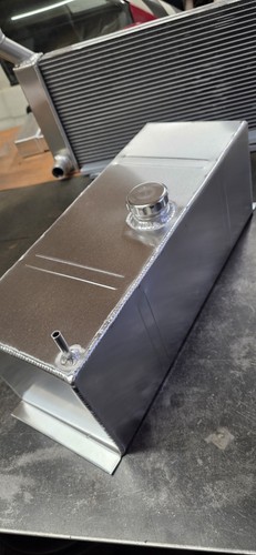 Aluminium fuel tank - aluminium,