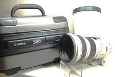 [MINT in Trunk ] CANON EF 300mm F2.8 L IS USM Telephoto Lens From JAPAN