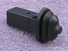 BMW E46 E90 E92 E91 E60 E63 X3 Fuel Flap Cover Door Ejector Buffer Stop 8228939