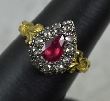 Antique Design 18ct Gold Pear