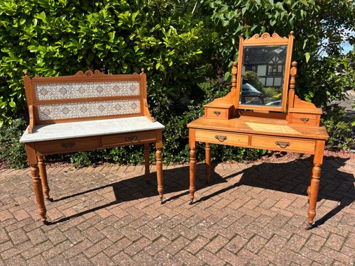 Antique dressing table and