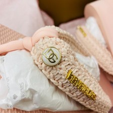 ONLY PAIR WE HAVE! Women 7/8 |