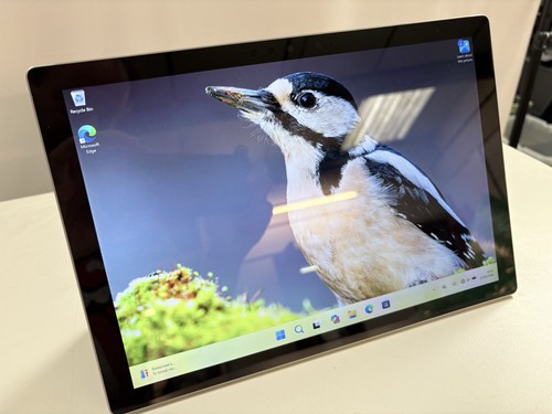 Surface pro i5 - 7+,