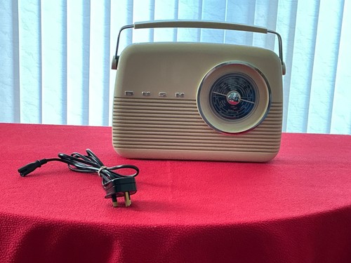 Vintage bush radio tr82 - vintage, radio,