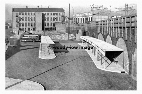 Pt8916 bus station - bus,