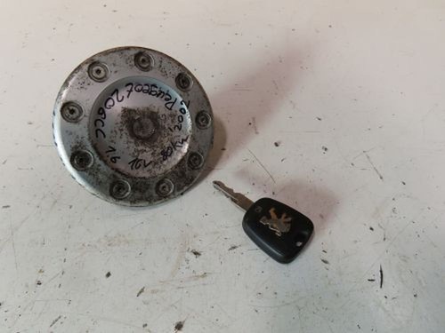 Fuel tank cap key - fuel, ezr