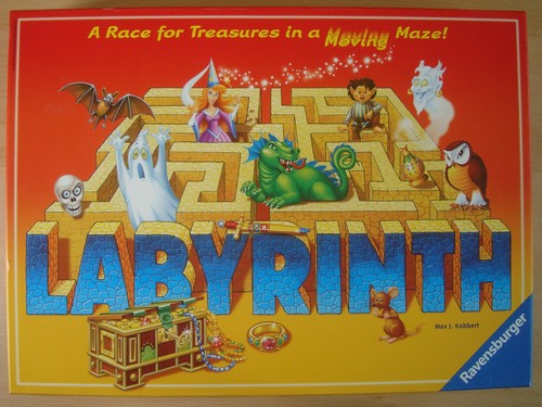 Labyrinth race for treasures - for,