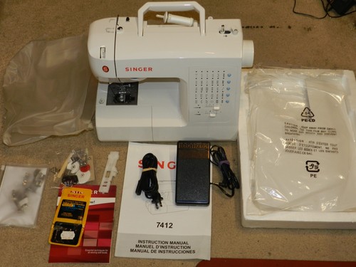 Singer sewing machine 7412 - sewing,