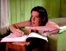 Melanie Lynskey authentic