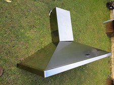 RANGEMASTER 90cm COOKER CHIMNEY HOOD EXTRACTOR, SILVER. POSTED.