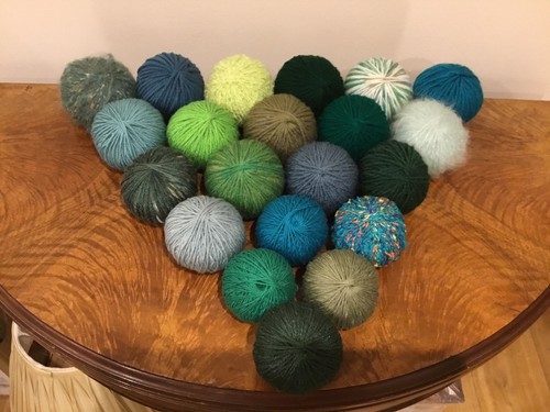 529g job lot balls - lot,