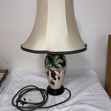 Moorcroft pottery table lamp - pottery,