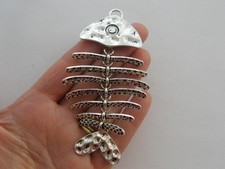 1 Fish bone pendant antique silver tone FF24
