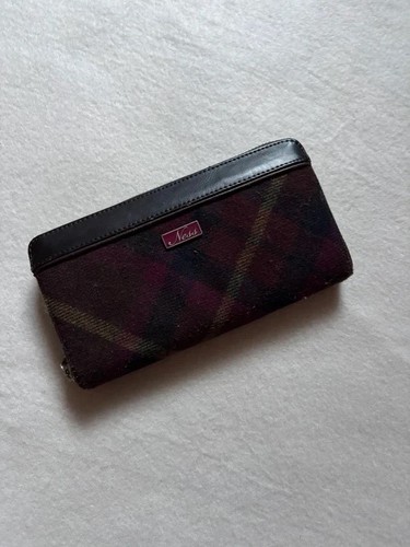 Ness tartan plaid zip around - tartan,