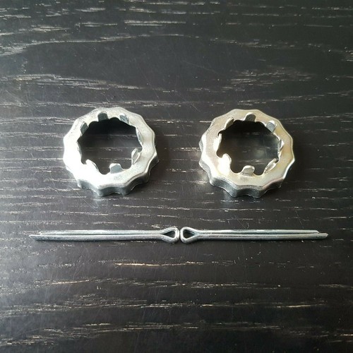 Hub nut cage pair front - front, strut