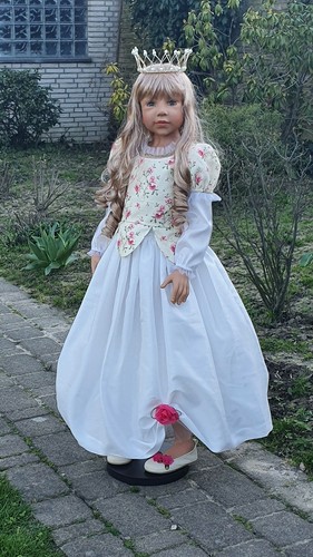 Frog queen blonde by monika - frog, -blonde-