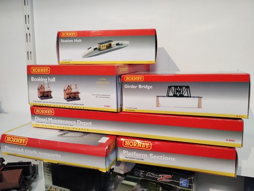 Hornby plastic buildings - plastic,