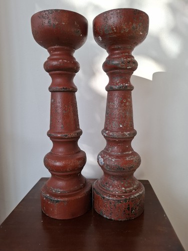 Pair large turned - a,