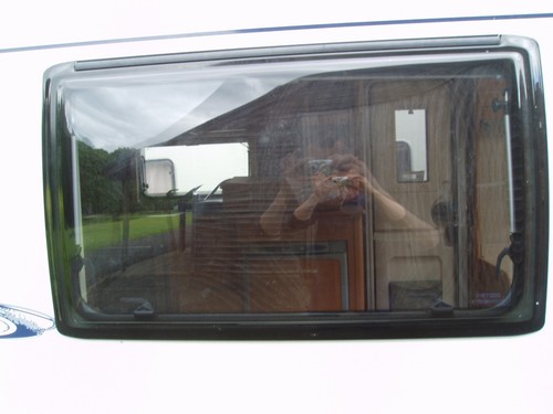 Caravan window 111 - 111.5cm, x
