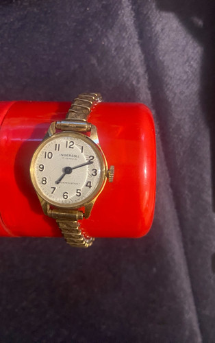 Ladies ingersoll 1970s - 1970s, gold