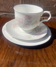 Vintage Sadler Romance Cup And