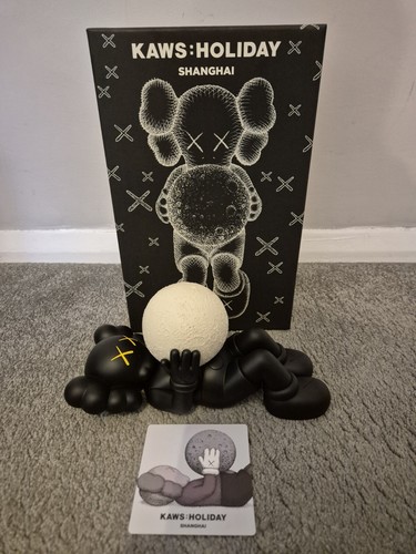 Kaws holiday shanghai figure - holiday,